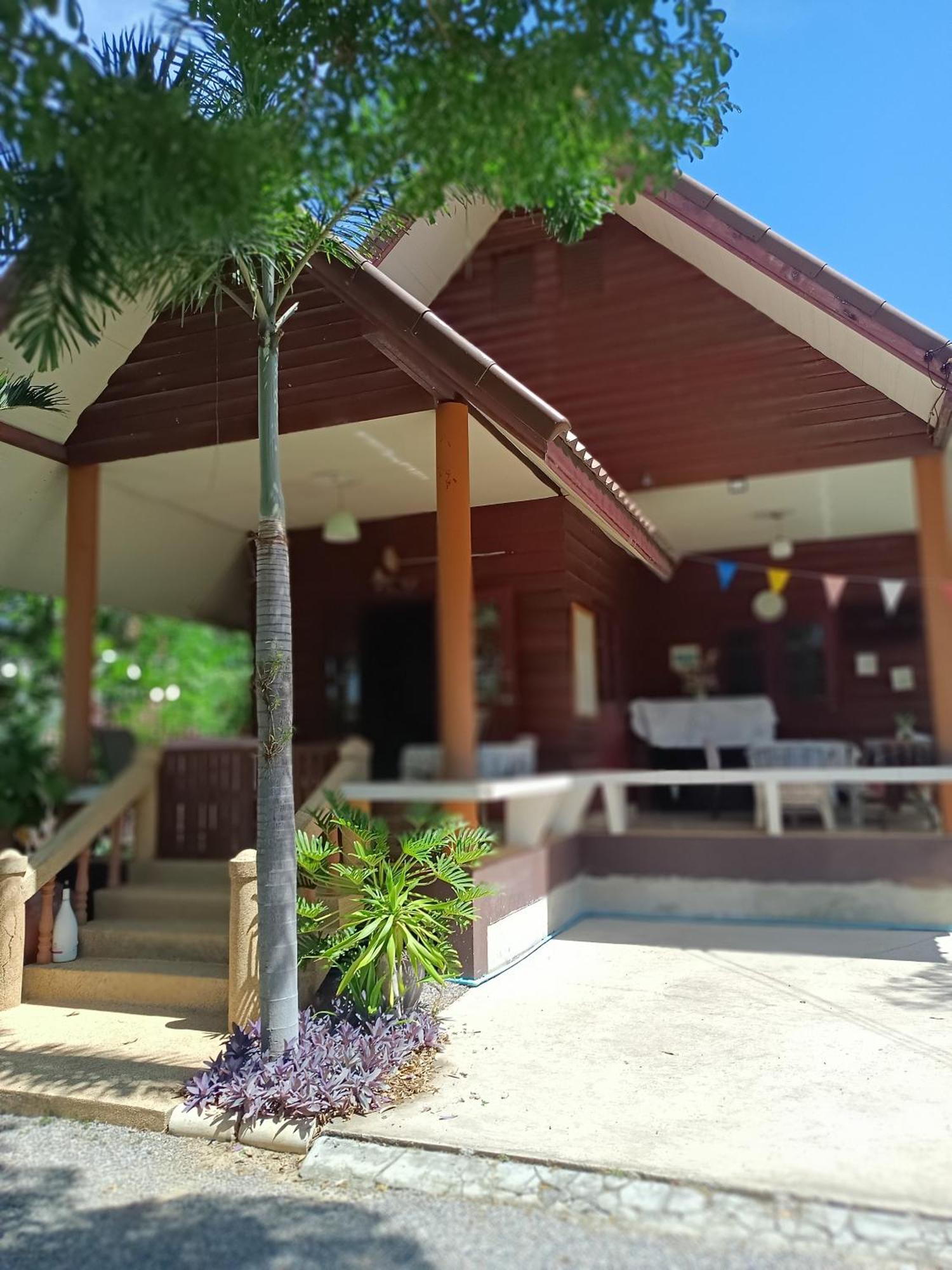 บาคัสโฮมลอร์ด Villa Хаад Чао Самран Екстериор снимка